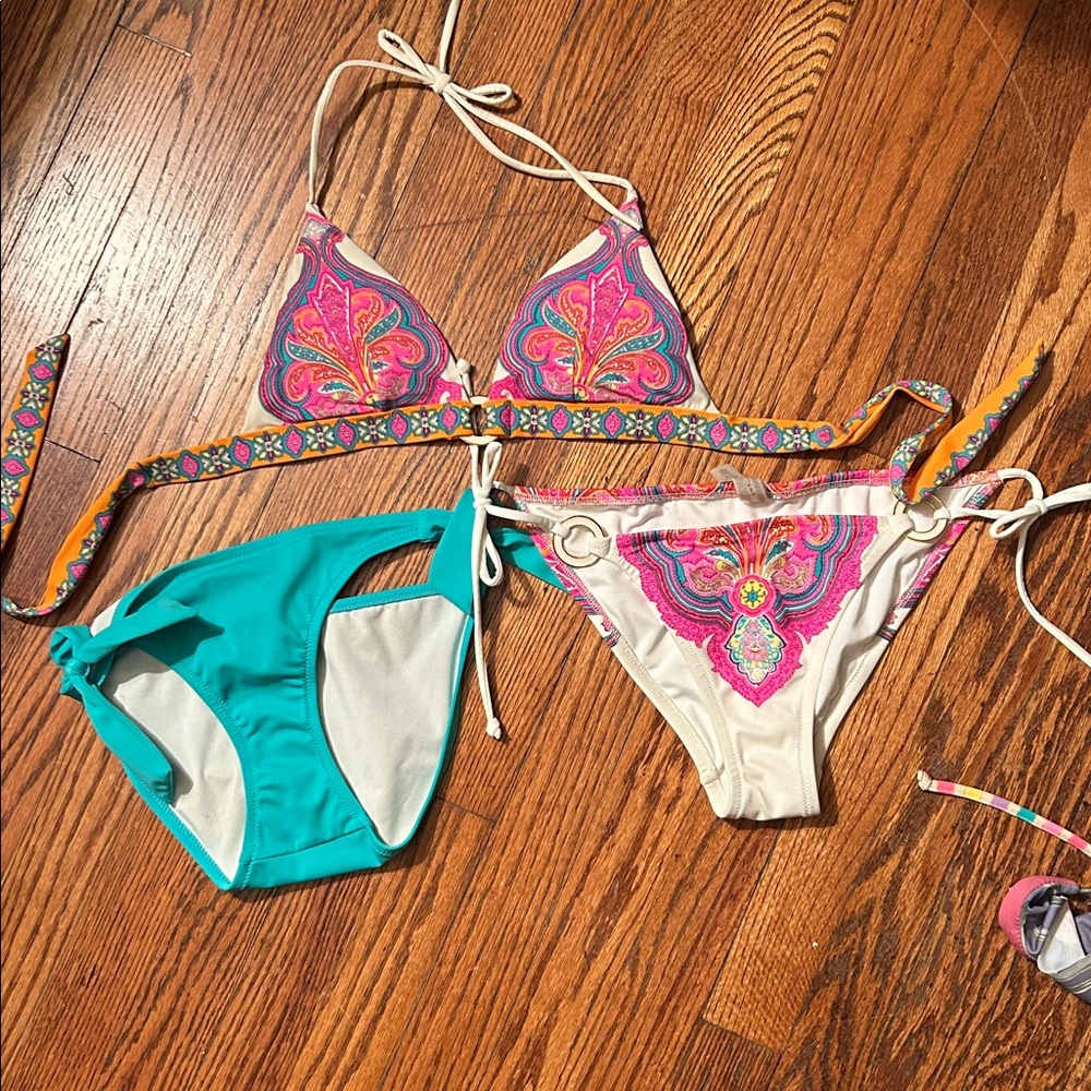 Swimsuits - Picture 6 of 6